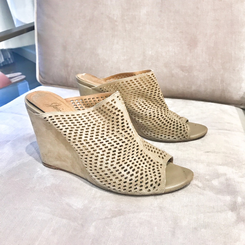 Joie Wedges